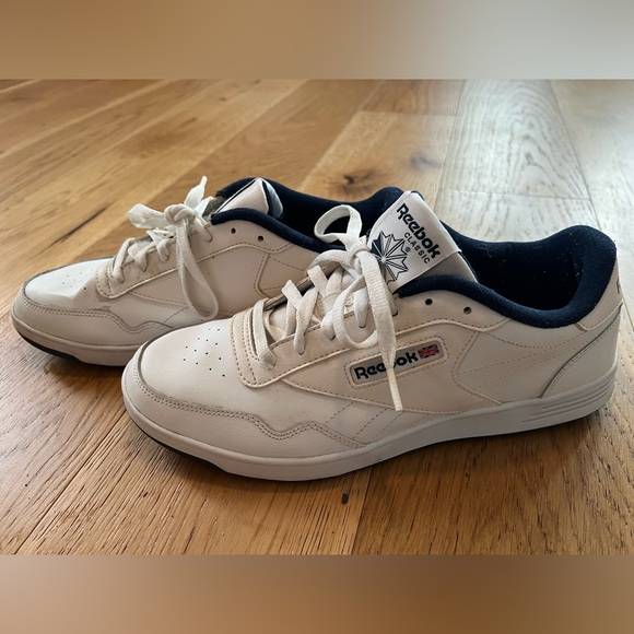 { reebok } men’s sneakers, size 11 - Picture 5 of 6